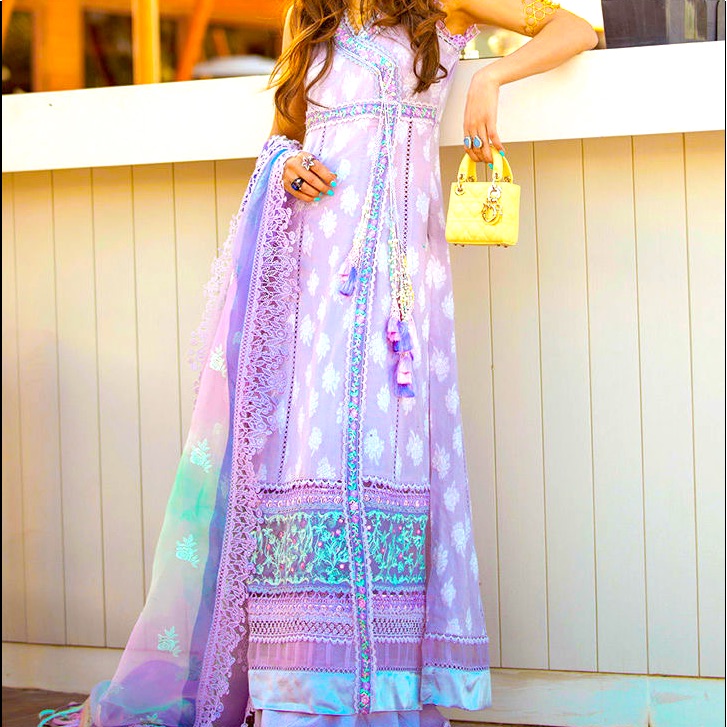 Farah Talib Aziz Suit